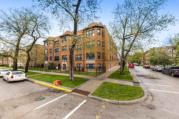 7657 S East End Ave property